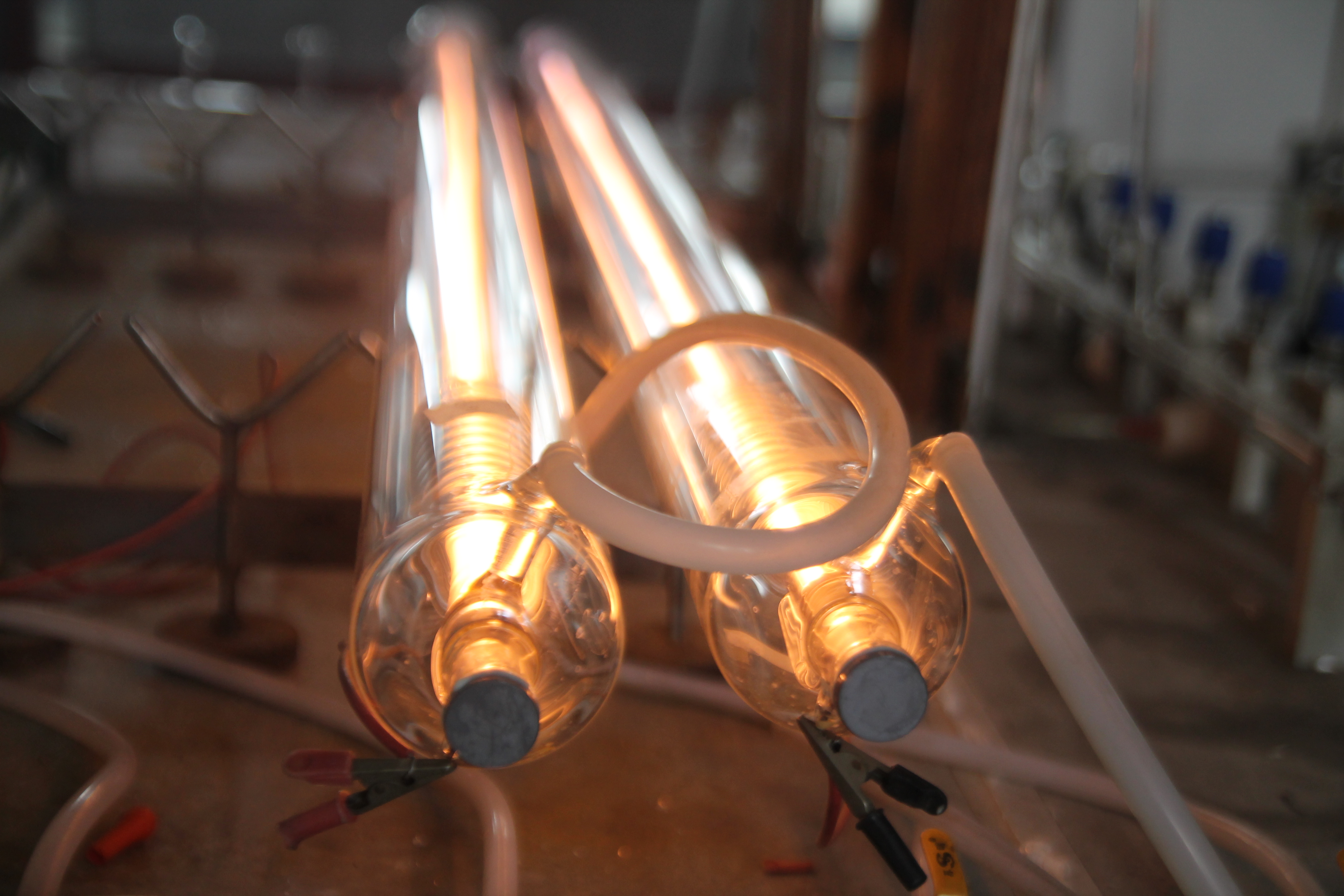 Различный гальванический ток для различной мощности лазерной трубки
